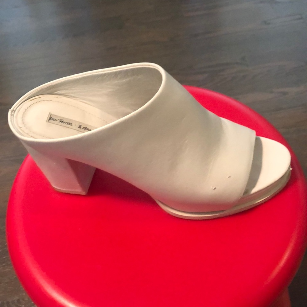 Summer mules,white,hills,& other stores,size 9